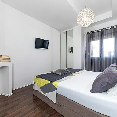 Apartman Expression *